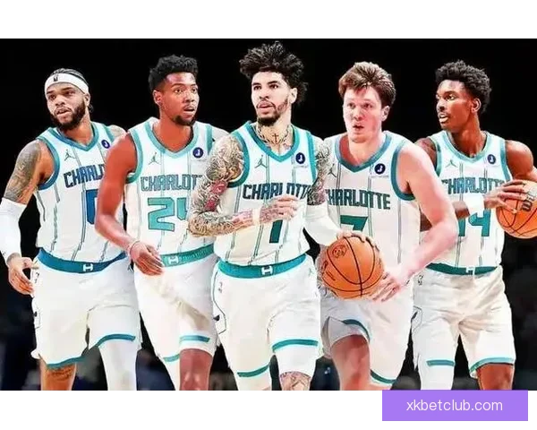 黄蜂三分轰炸力克尼克斯 克努佩尔豪华数据带队胜利 鲍尔助攻火力全开 黄蜂三分轰炸力克尼克斯 克努佩尔豪华数据带队胜利 鲍尔助攻火力全开